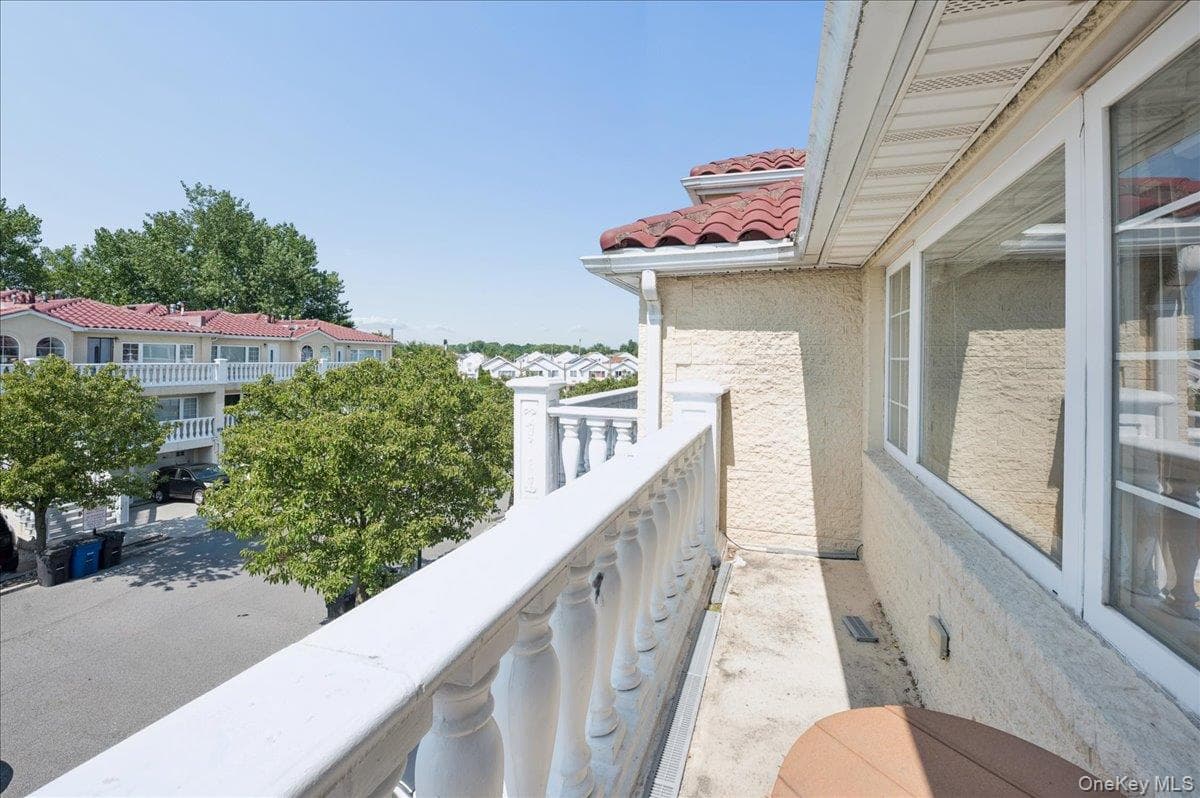 290 Zerega Avenue thumbnail 11