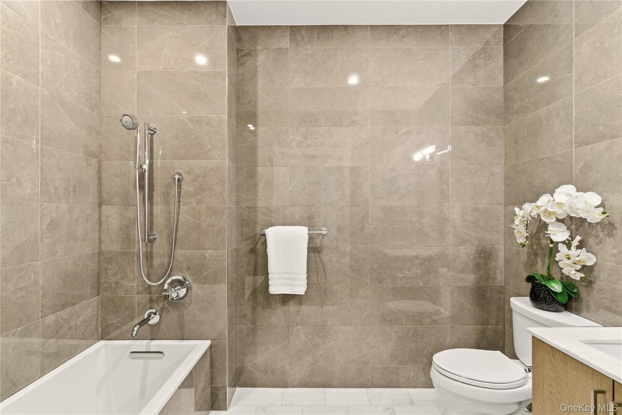 100 Garvies Point Road Unit: 1348 thumbnail 17