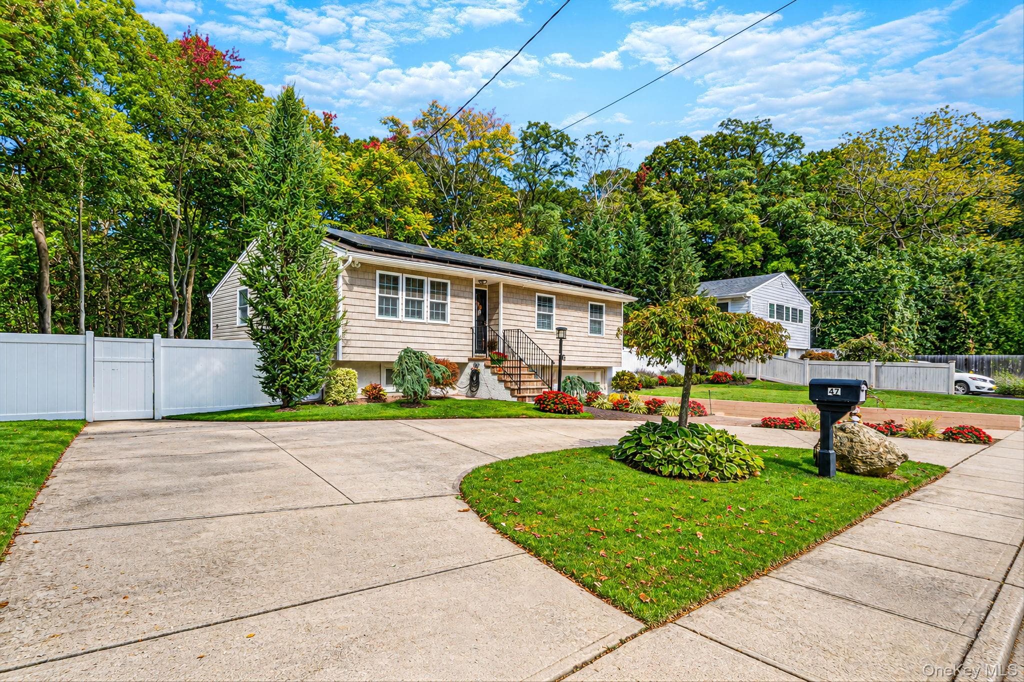 47 Mooney Pond Road thumbnail 3