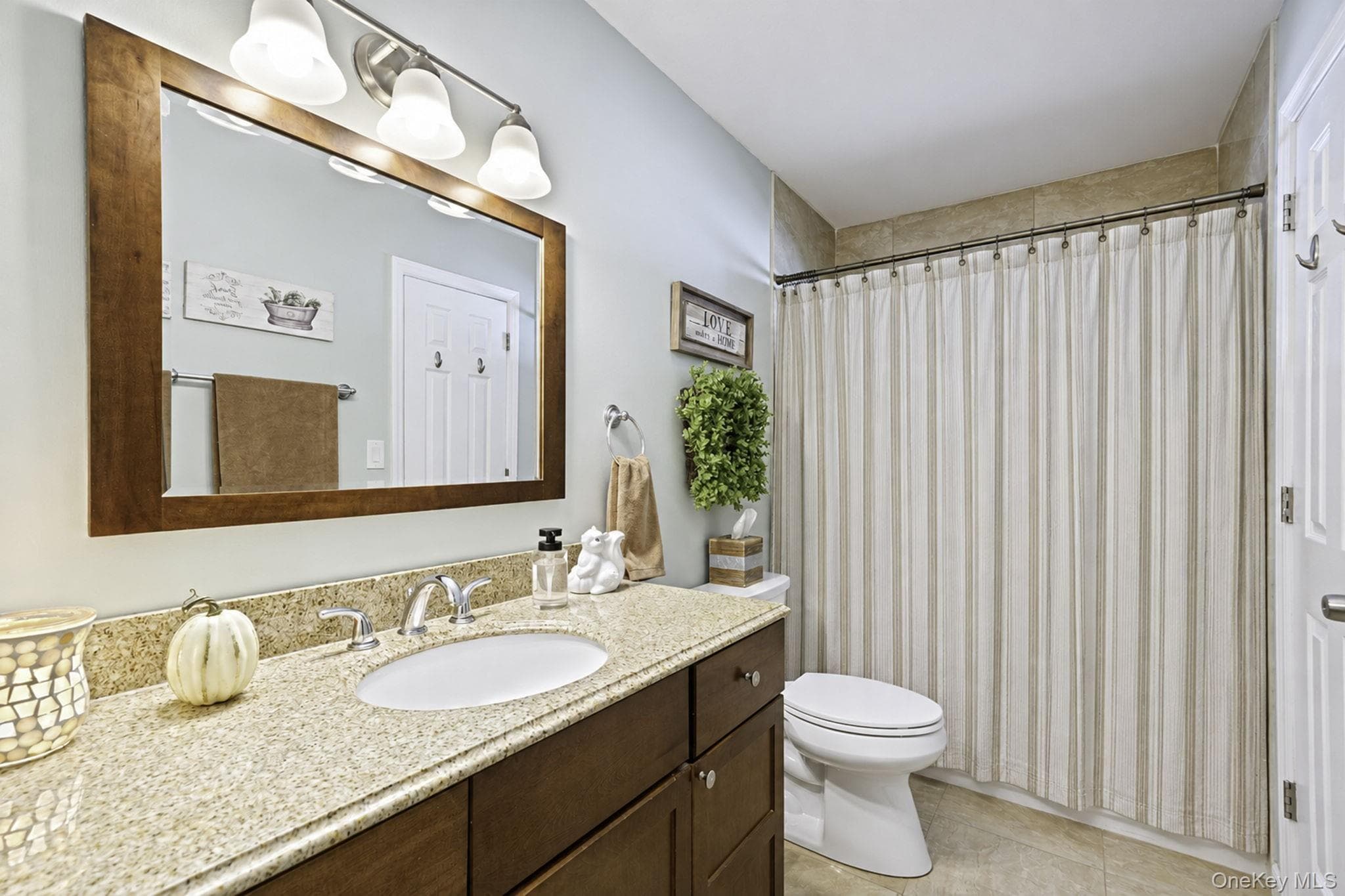 47 Mooney Pond Road thumbnail 22
