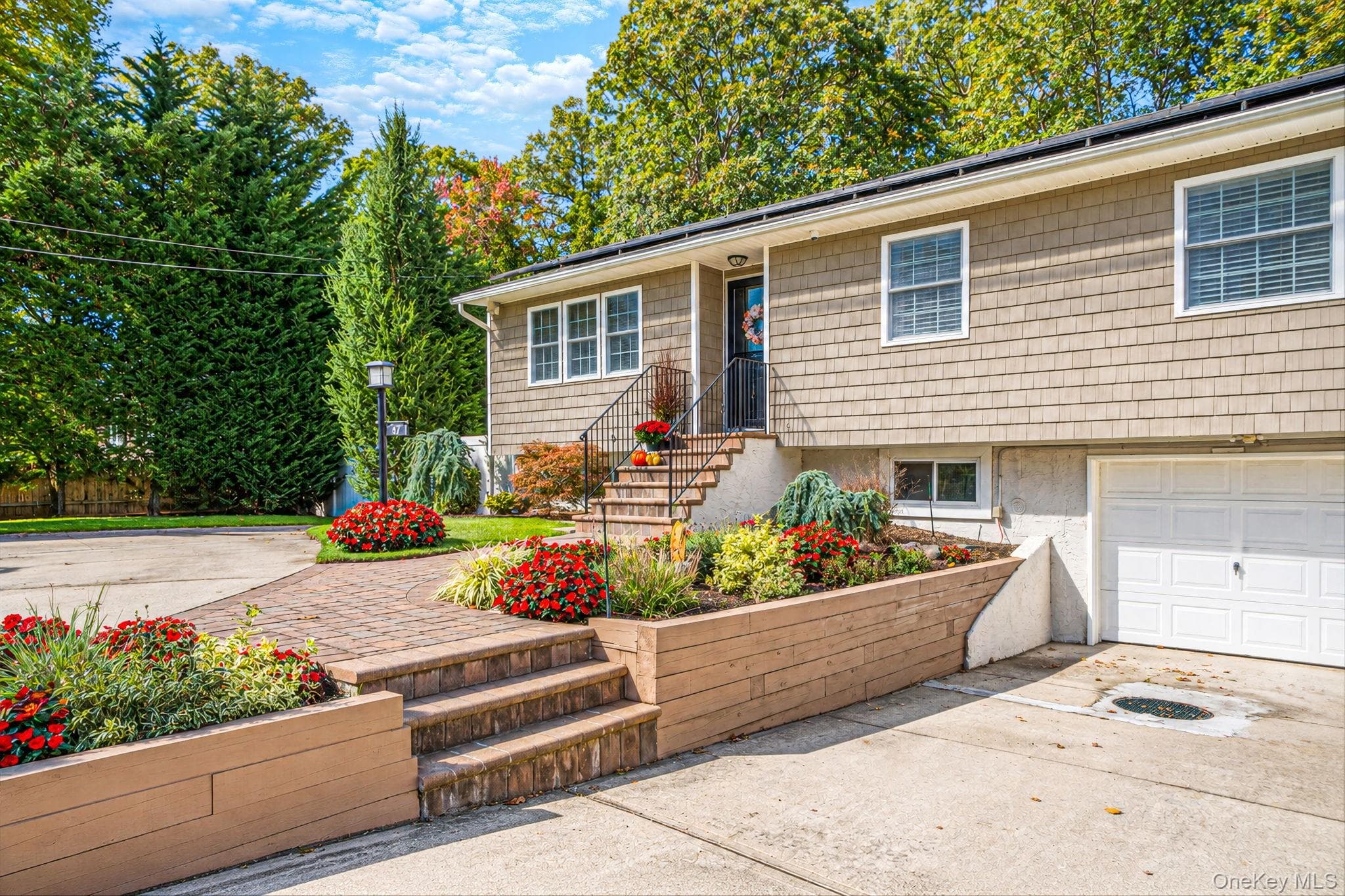 47 Mooney Pond Road thumbnail 2