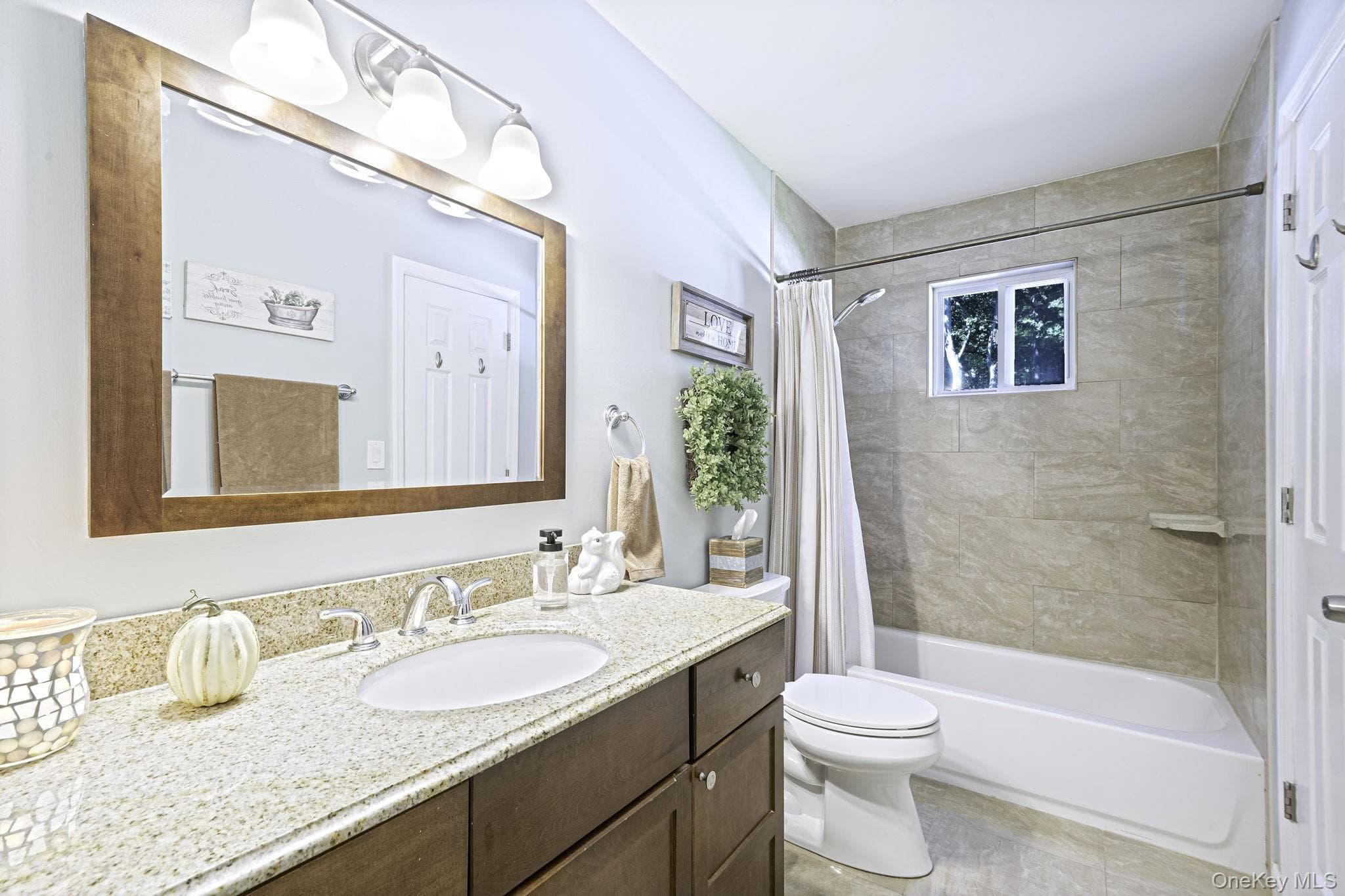 47 Mooney Pond Road thumbnail 23
