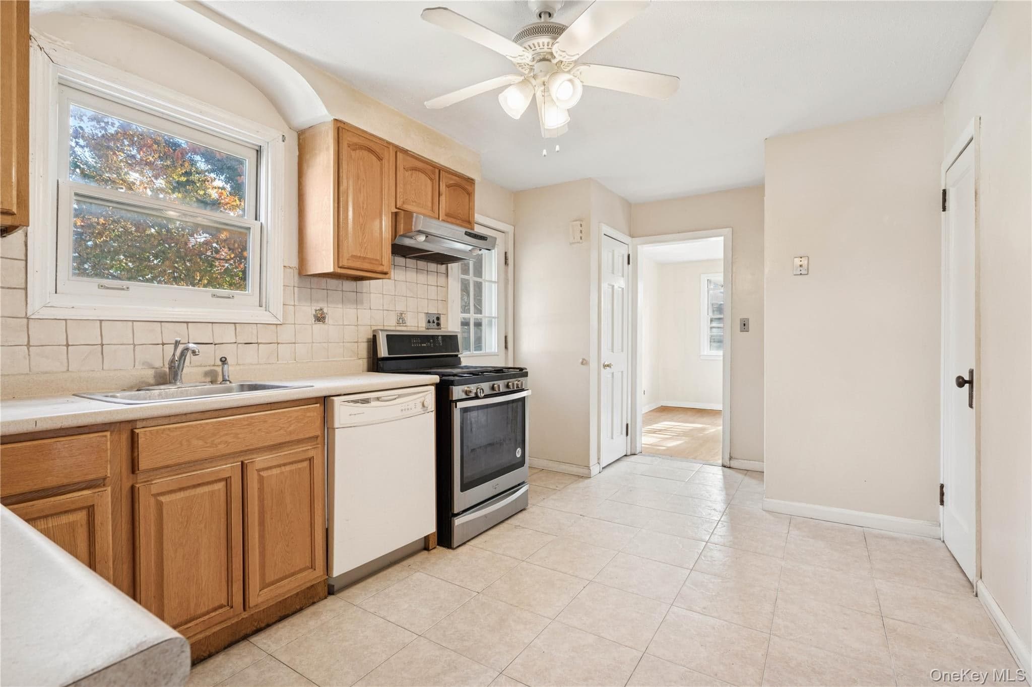 97 Wescott Boulevard thumbnail 4