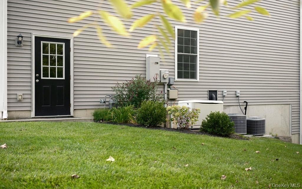136 Stratford Drive thumbnail 31