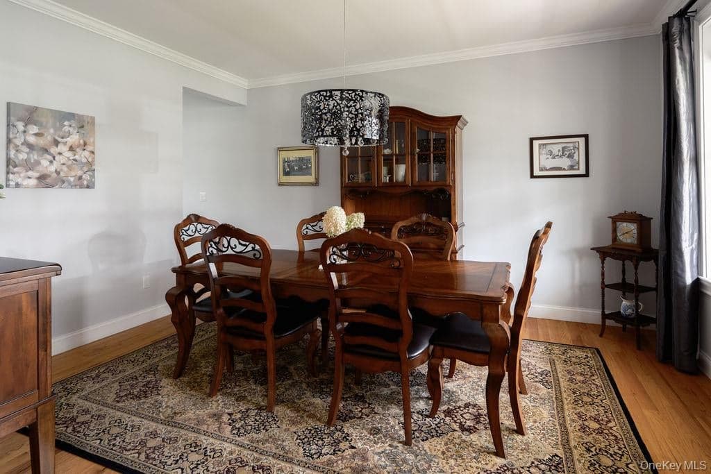 136 Stratford Drive thumbnail 13