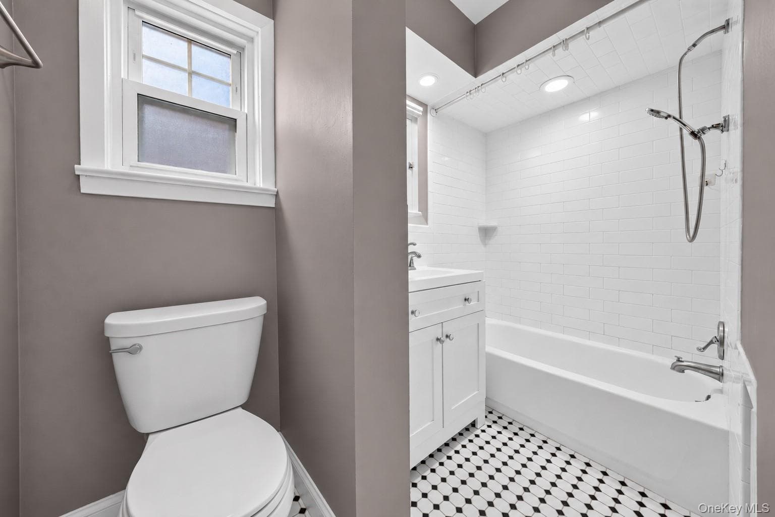 115 Canterbury Gate thumbnail 13