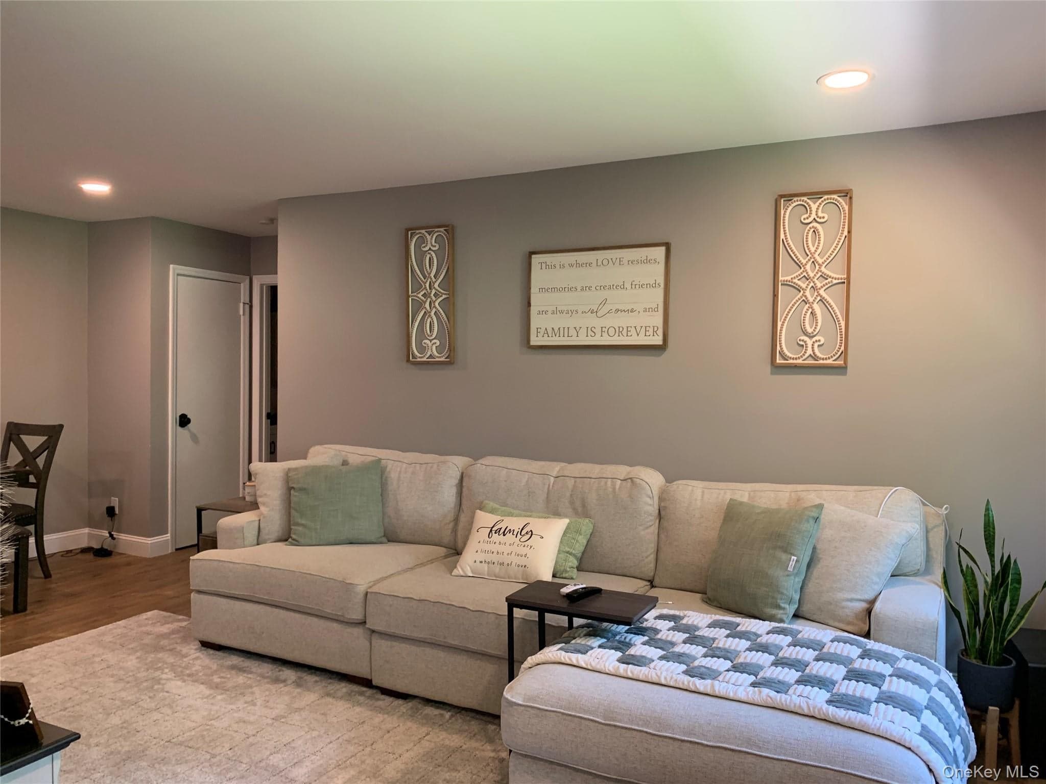 2449F Union Boulevard Unit: 12B thumbnail 5