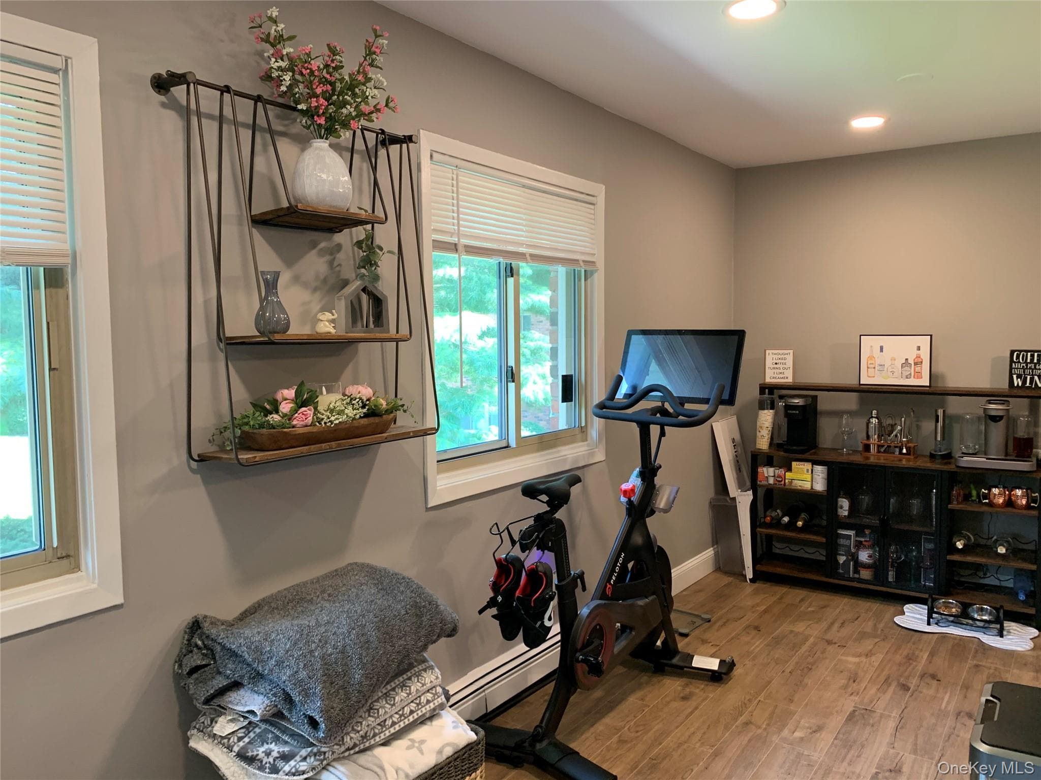 2449F Union Boulevard Unit: 12B thumbnail 4
