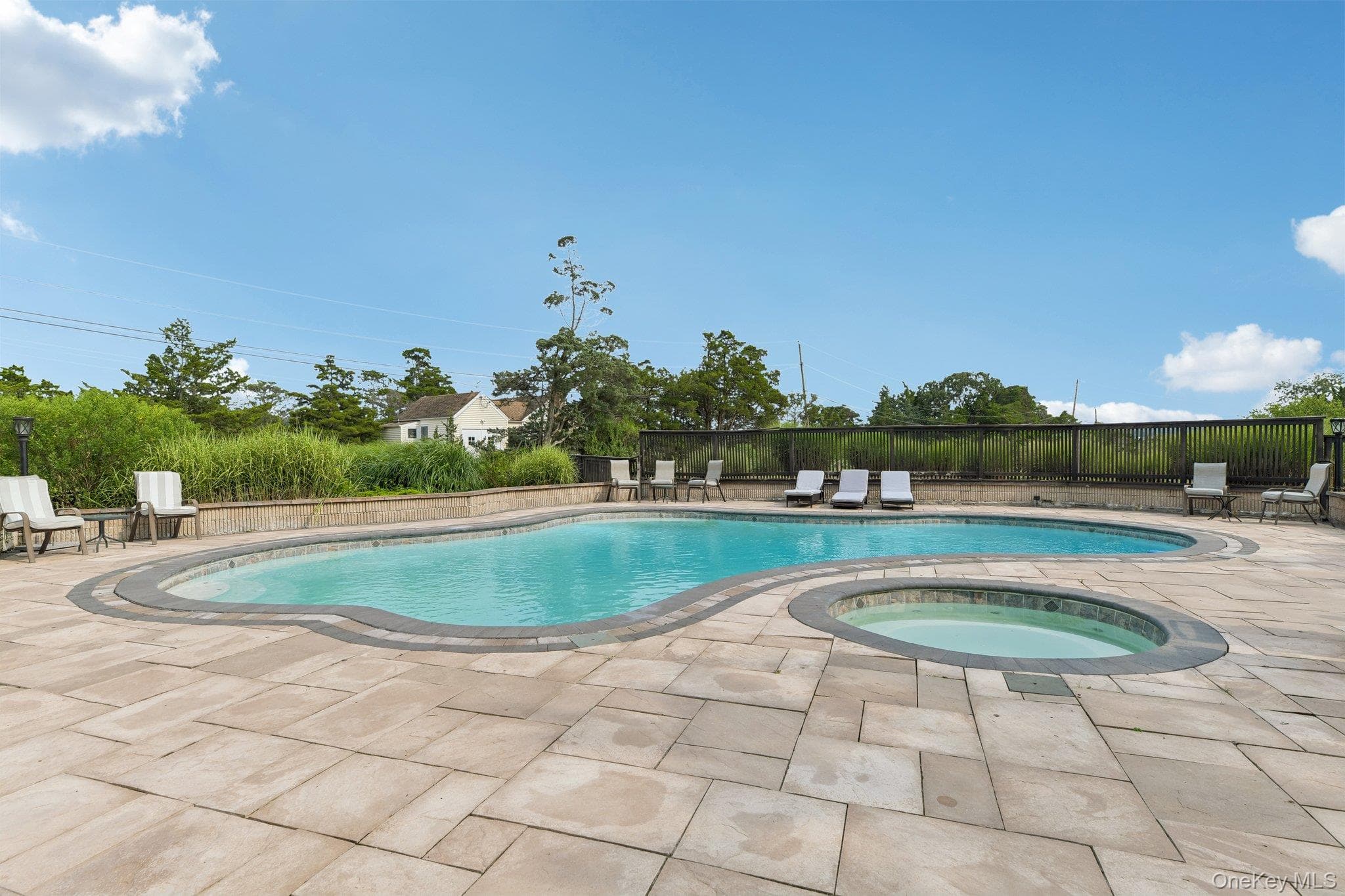 588 E. Long Beach Road thumbnail 34