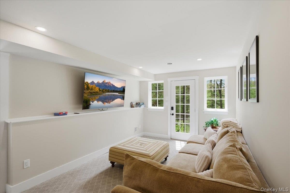 100 Southard Road thumbnail 32