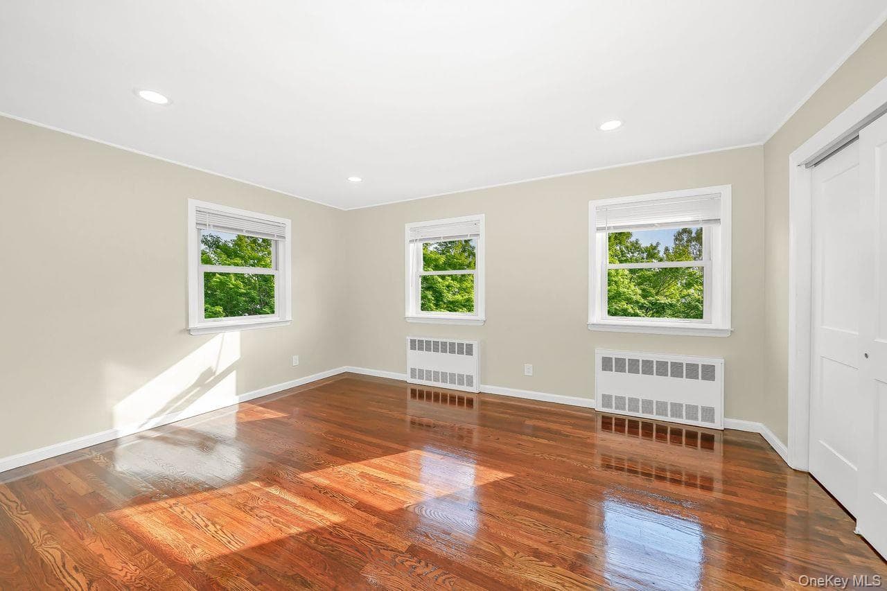 20 Ford Drive thumbnail 18