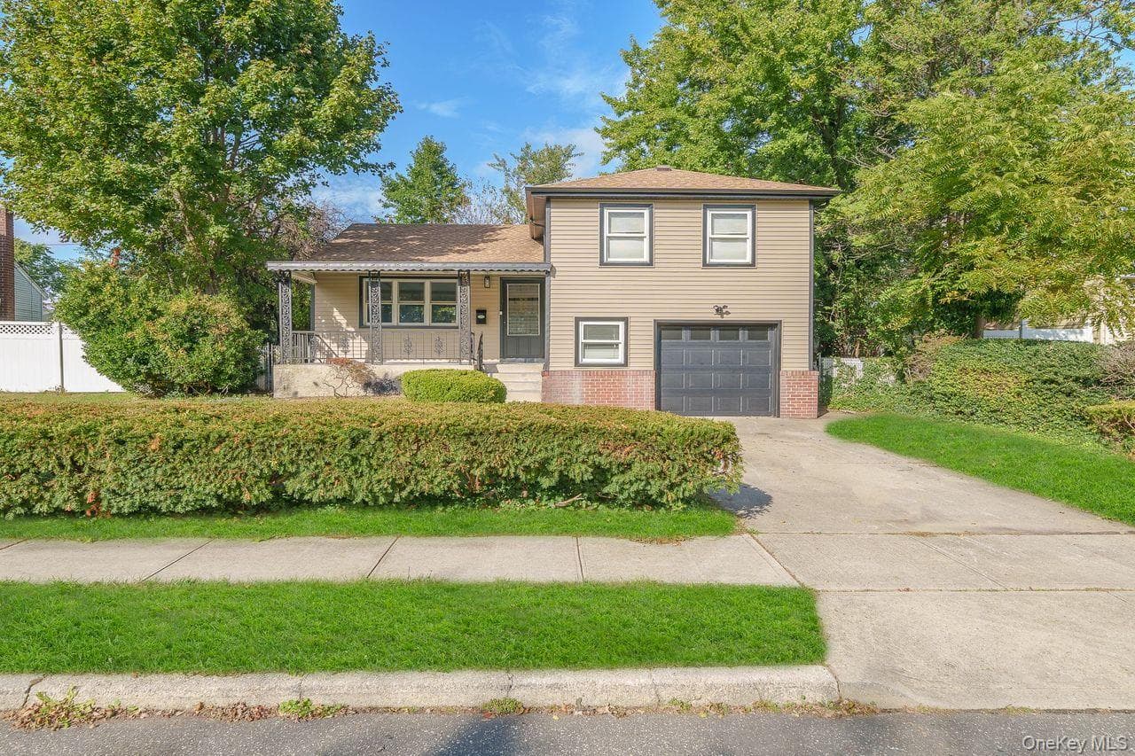 20 Ford Drive, Massapequa