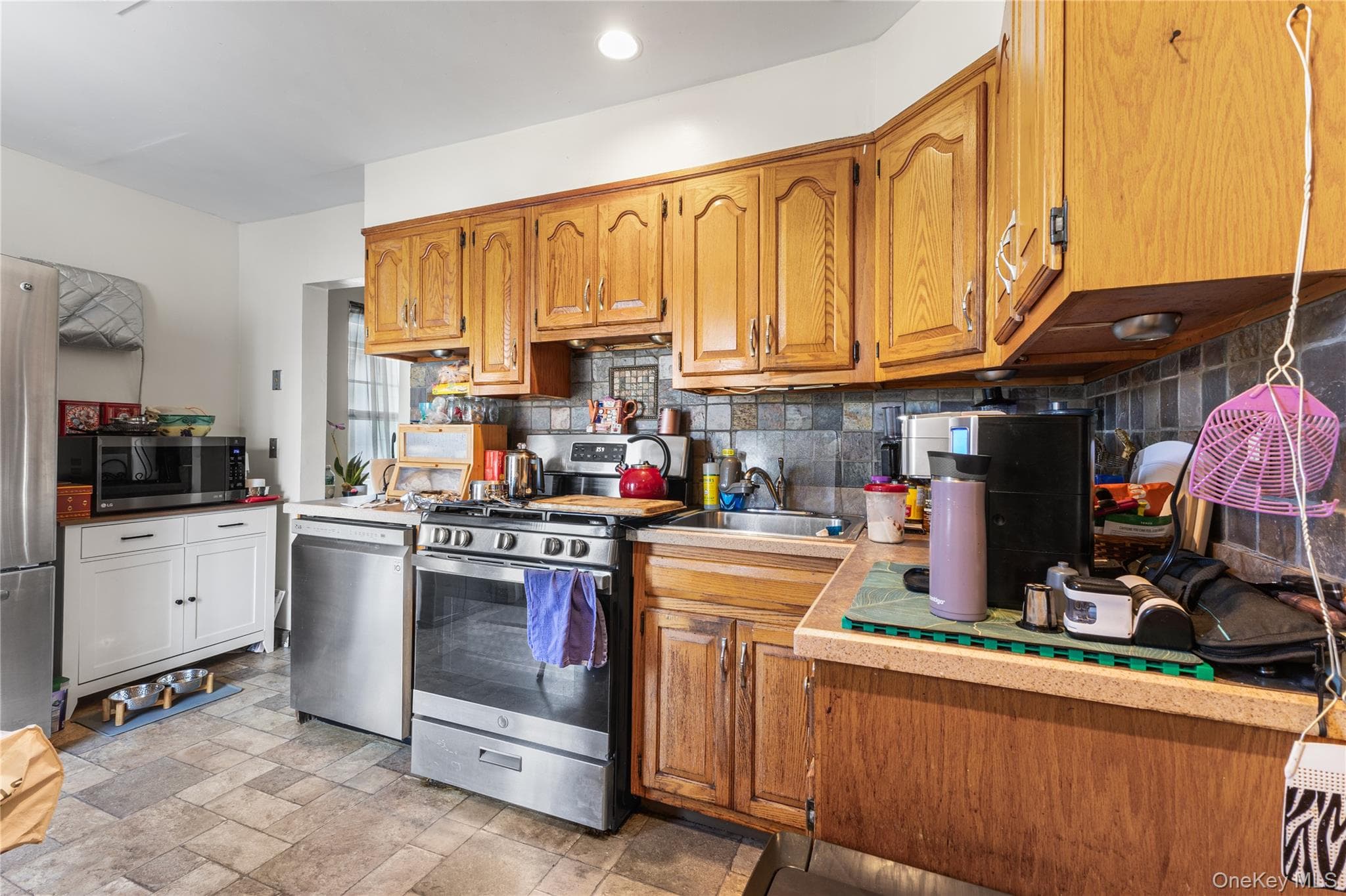 9409 Linden Boulevard thumbnail 12