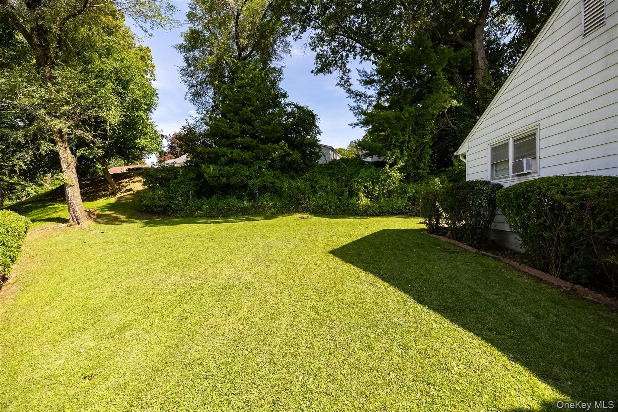 352 Clifton Avenue thumbnail 19