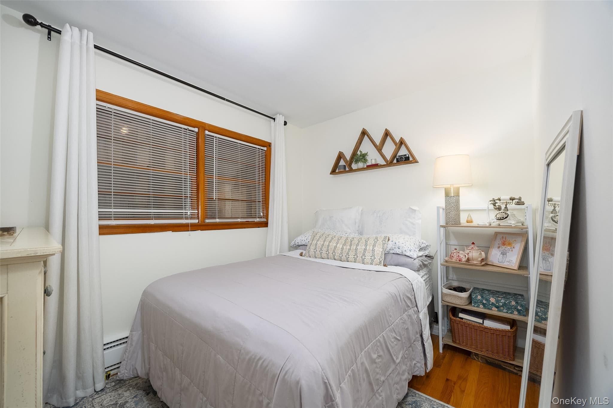 352 Clifton Avenue thumbnail 13