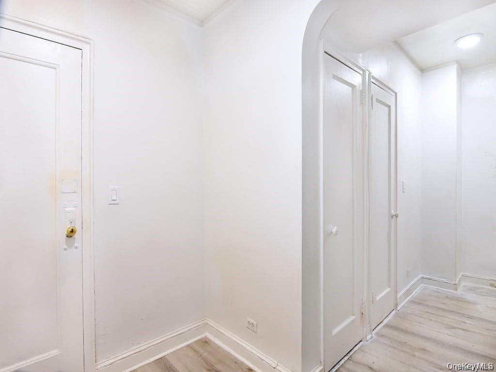 2191 Bolton St ST Unit: 3E thumbnail 7