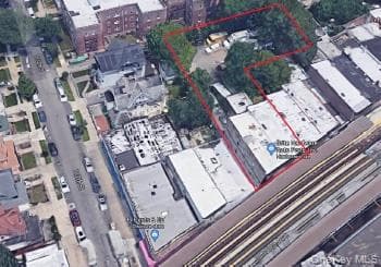 11213 Jamaica Avenue thumbnail 4