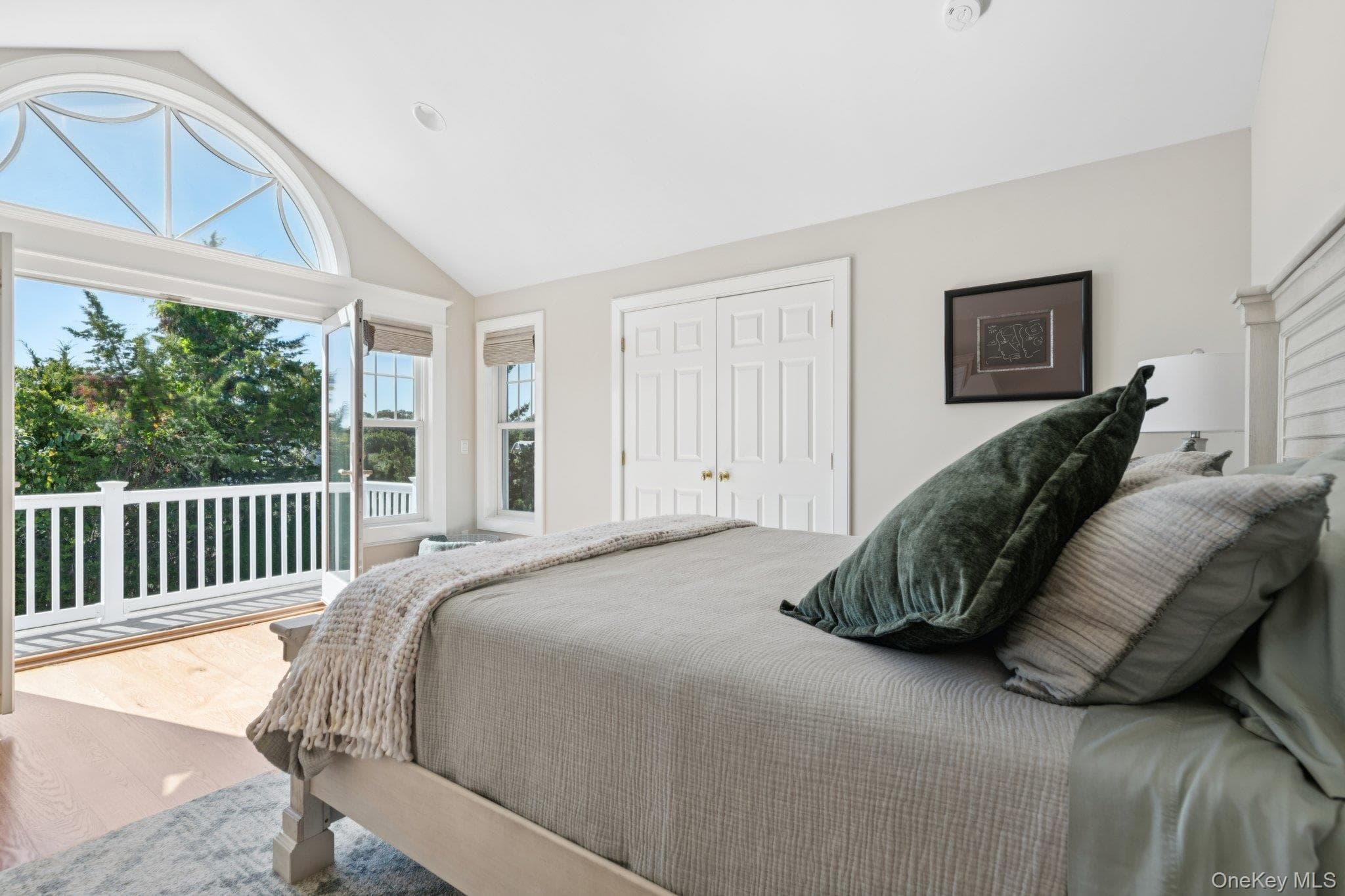 26 Sunset Avenue thumbnail 18