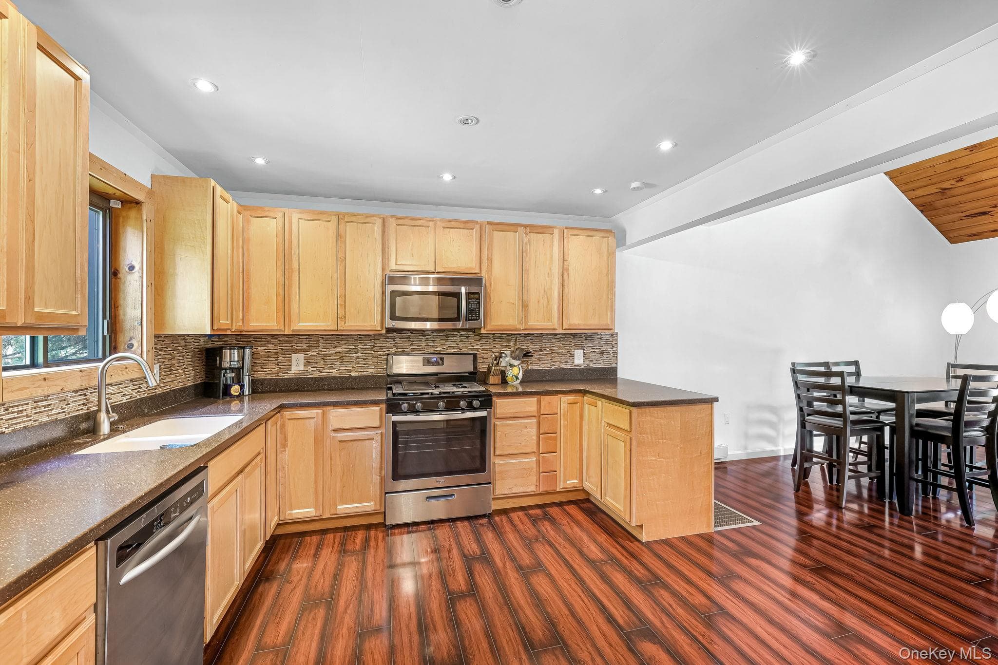587 Dutch Hill Road thumbnail 5