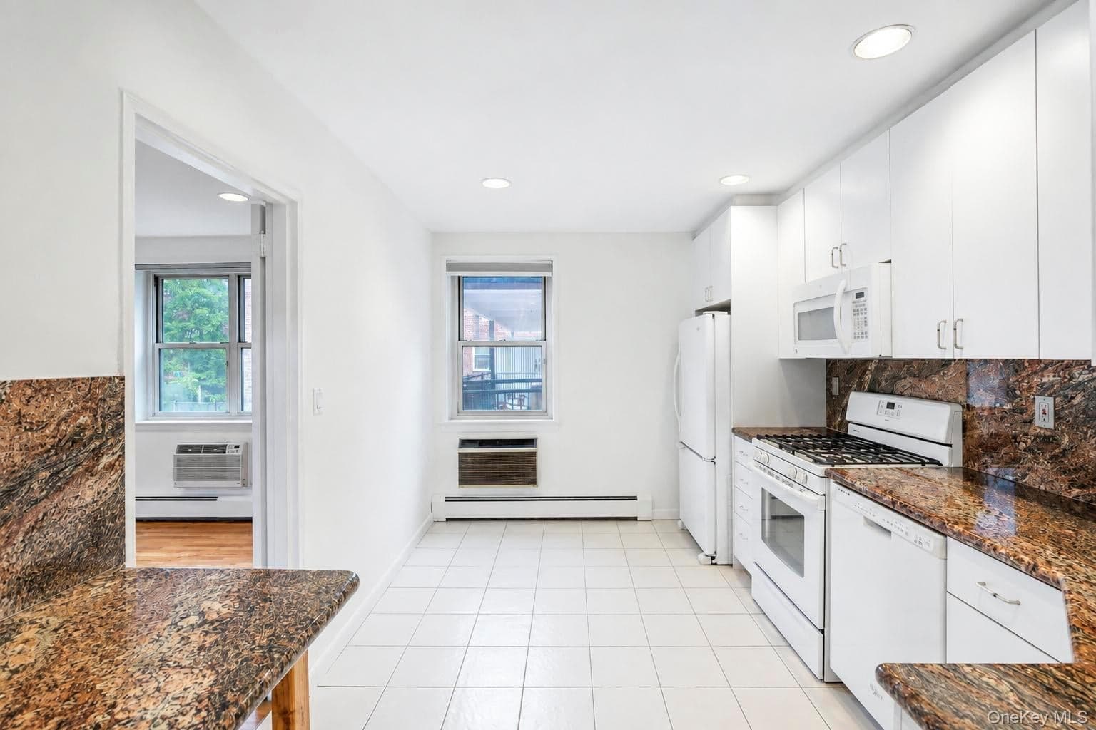 25 Chapel Place PL Unit: 2M thumbnail 9