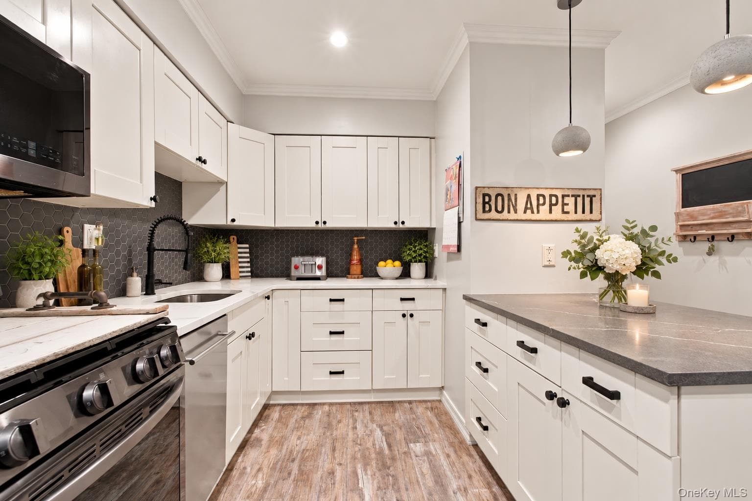 2 Bryant Crescent CRES Unit: 1N thumbnail 4