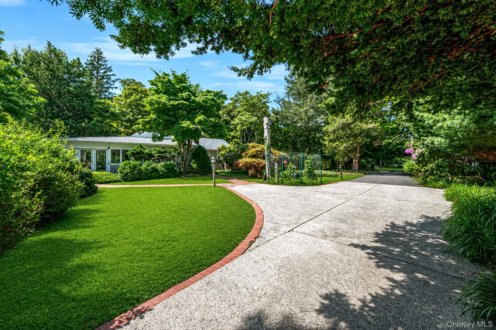 90 Locust Lane, Northport