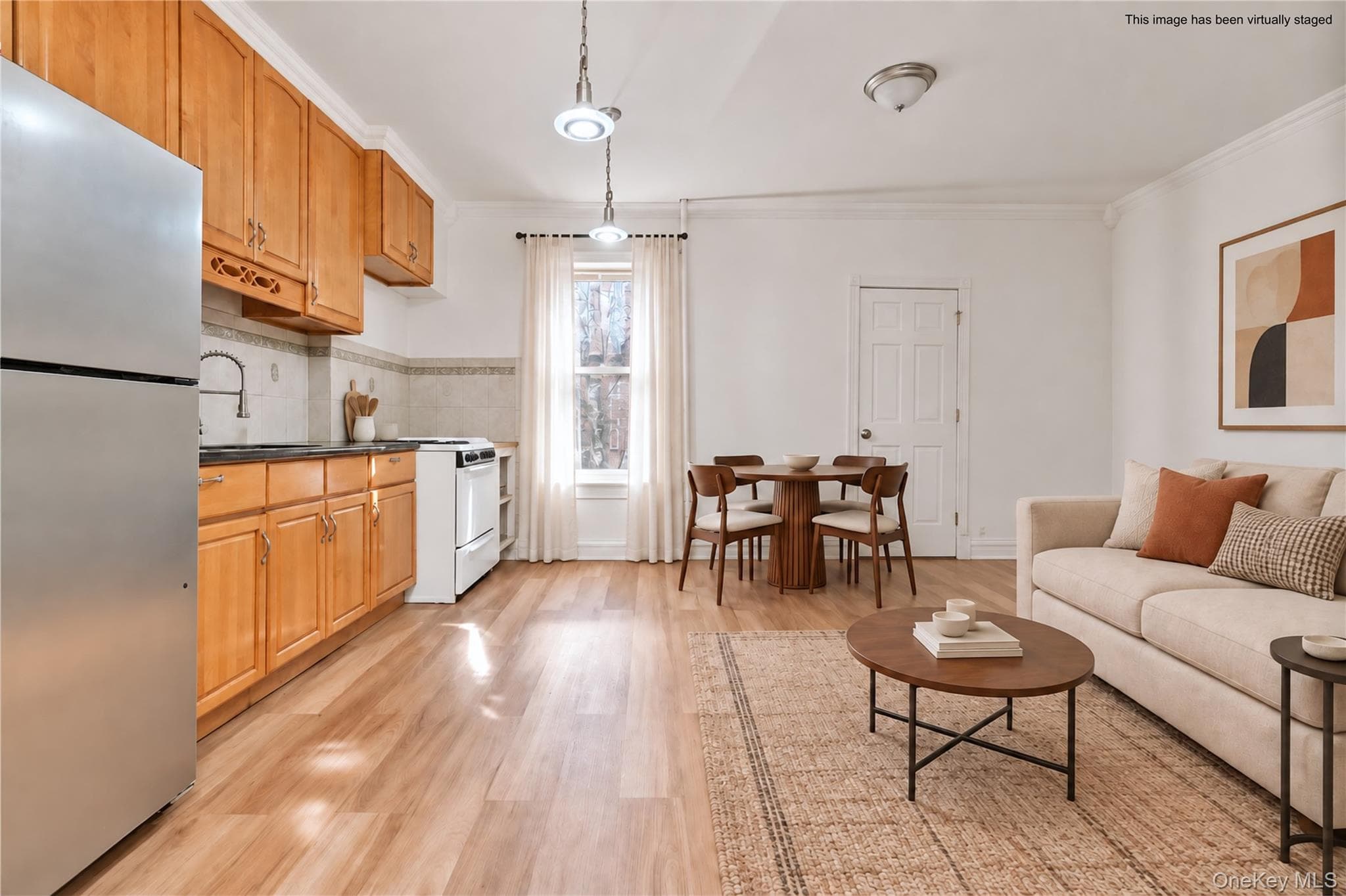341 E 51st Street thumbnail 19