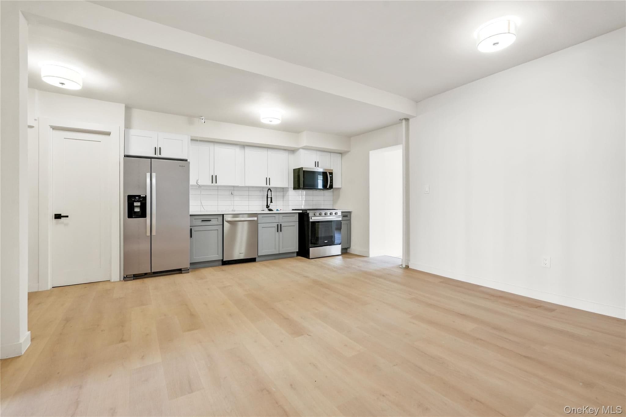 341 E 51st Street thumbnail 4