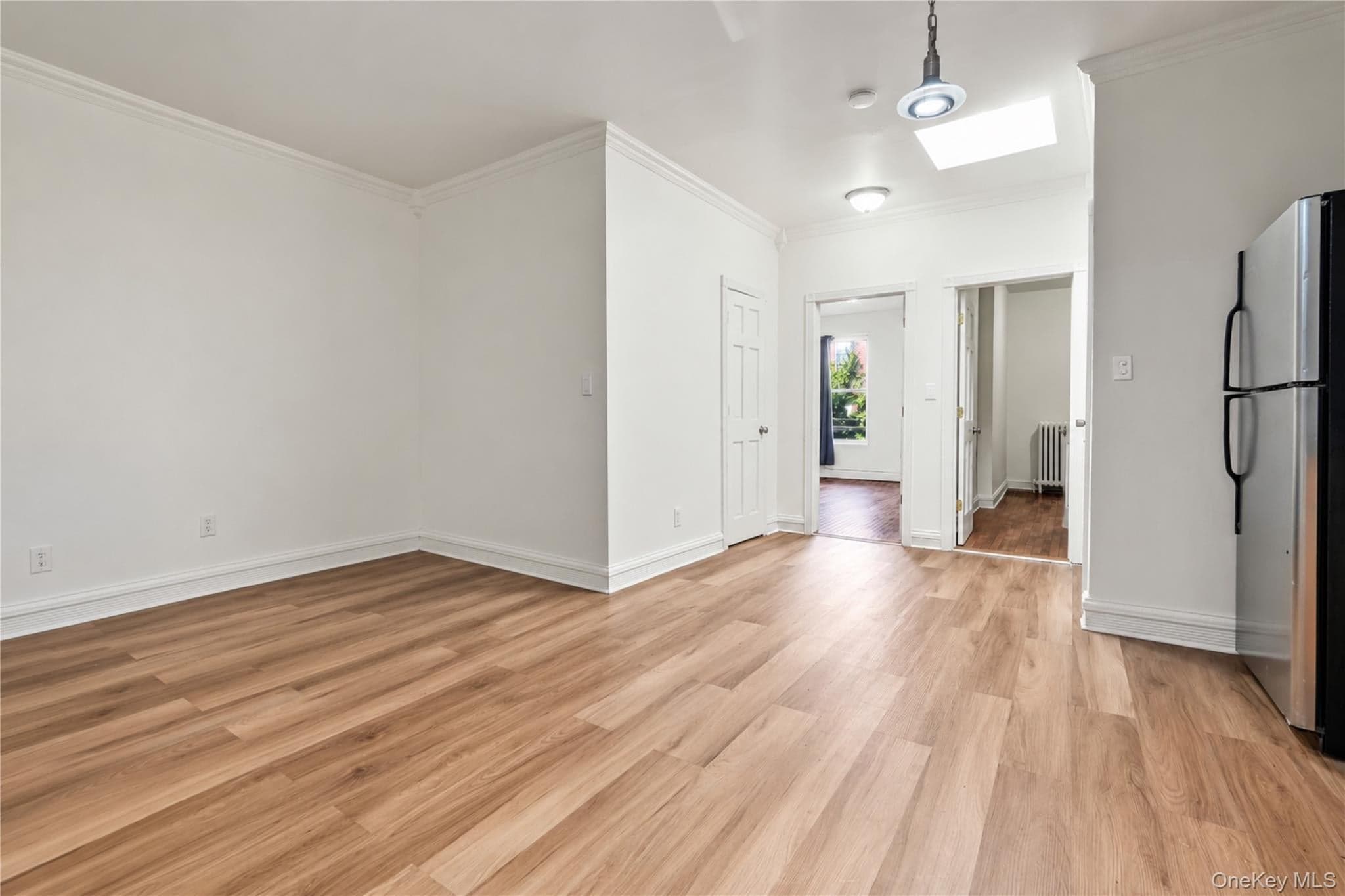 341 E 51st Street thumbnail 18