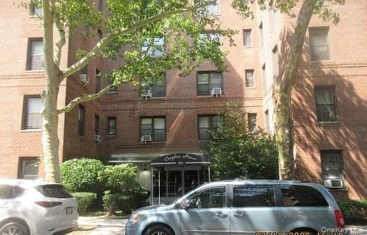 611 W 239th Street Unit: 6B, Bronx
