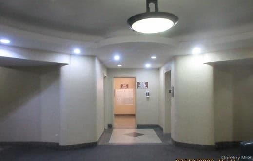 611 W 239th Street Unit: 6B thumbnail 4