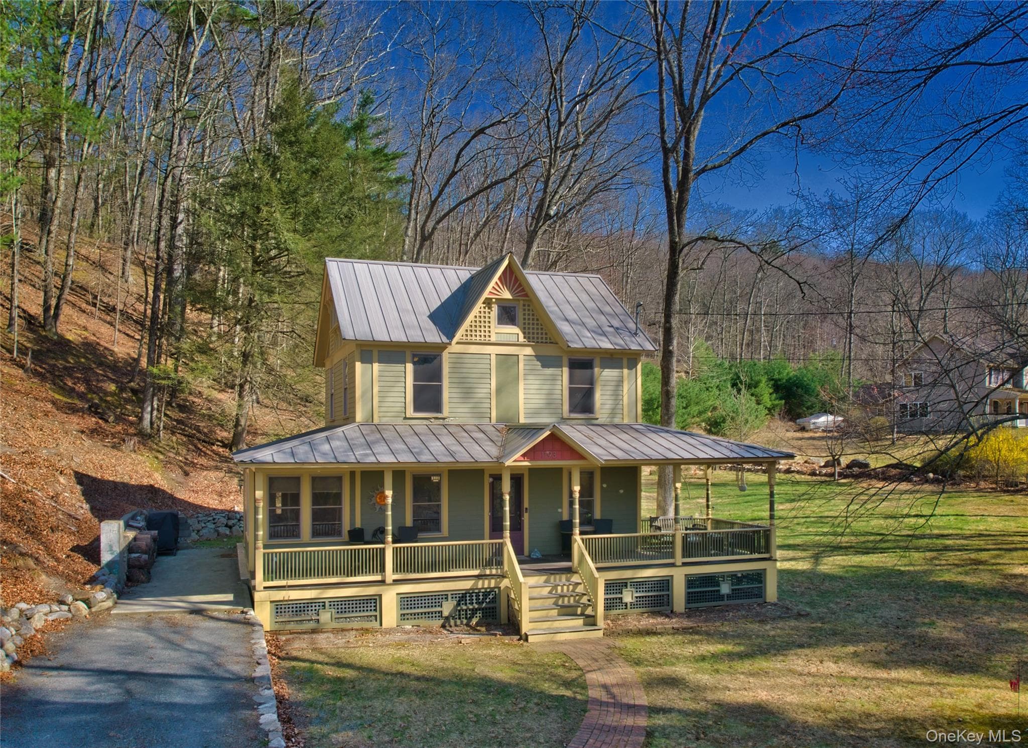 1193 South Road photo 1