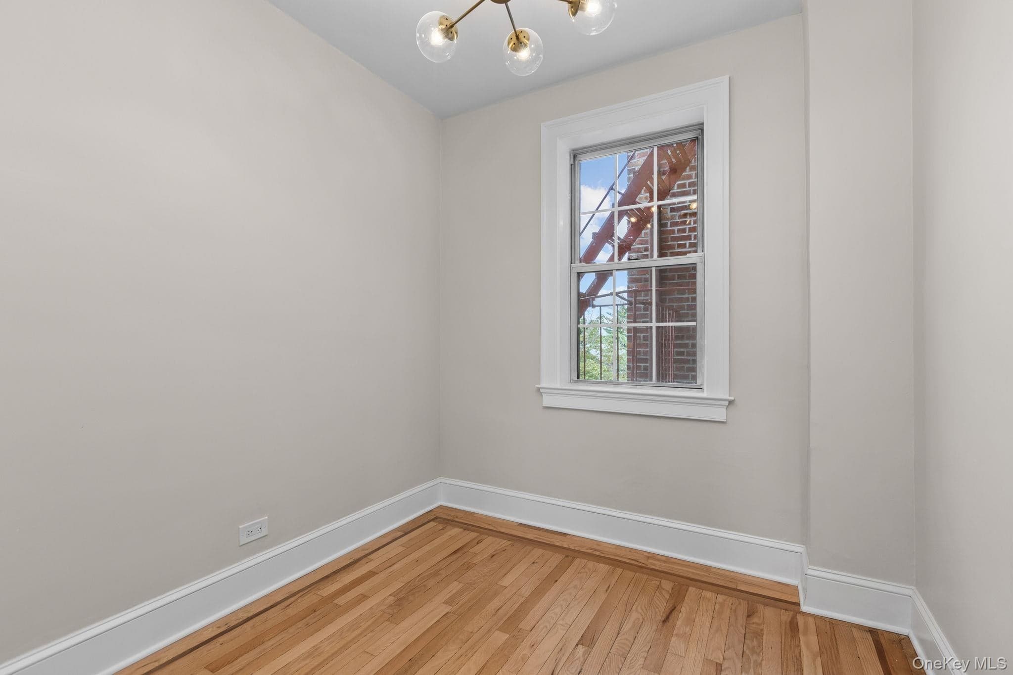 208 Centre Ave AVE Unit: 4-B thumbnail 5