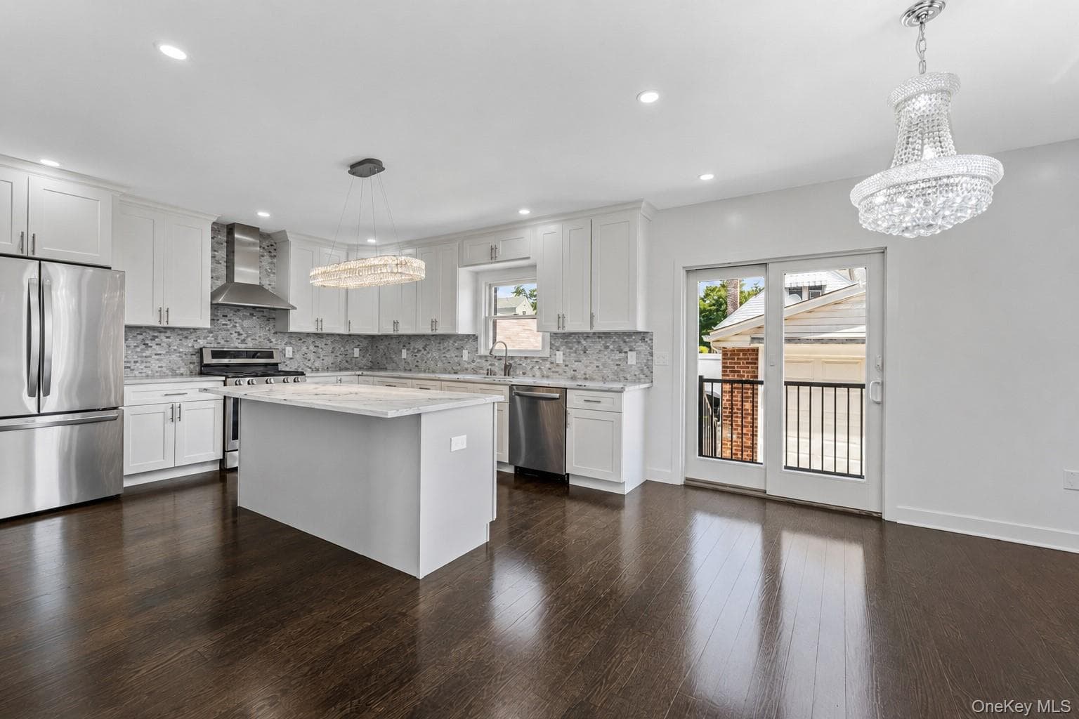 8341 Little Neck Parkway thumbnail 20