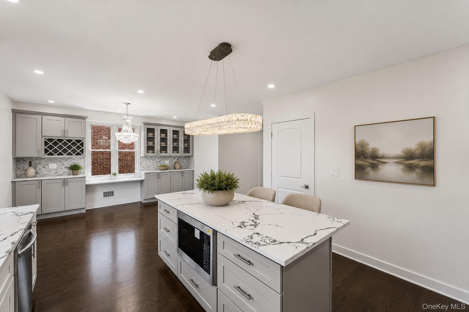 8341 Little Neck Parkway thumbnail 9
