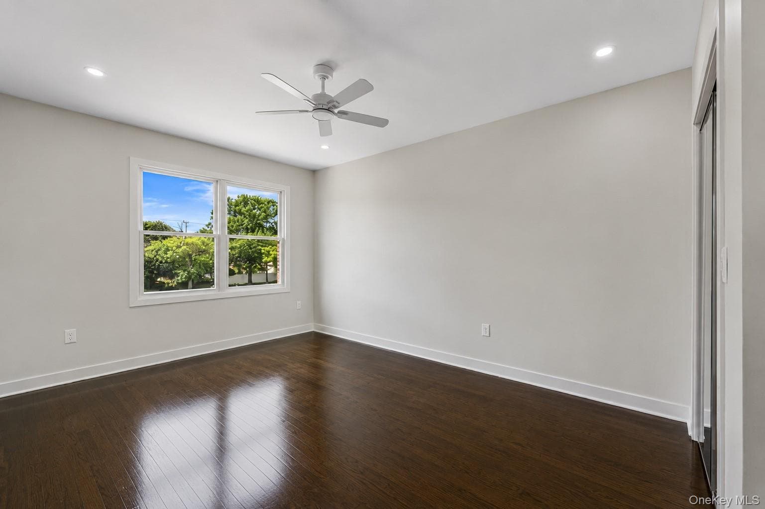8341 Little Neck Parkway thumbnail 26
