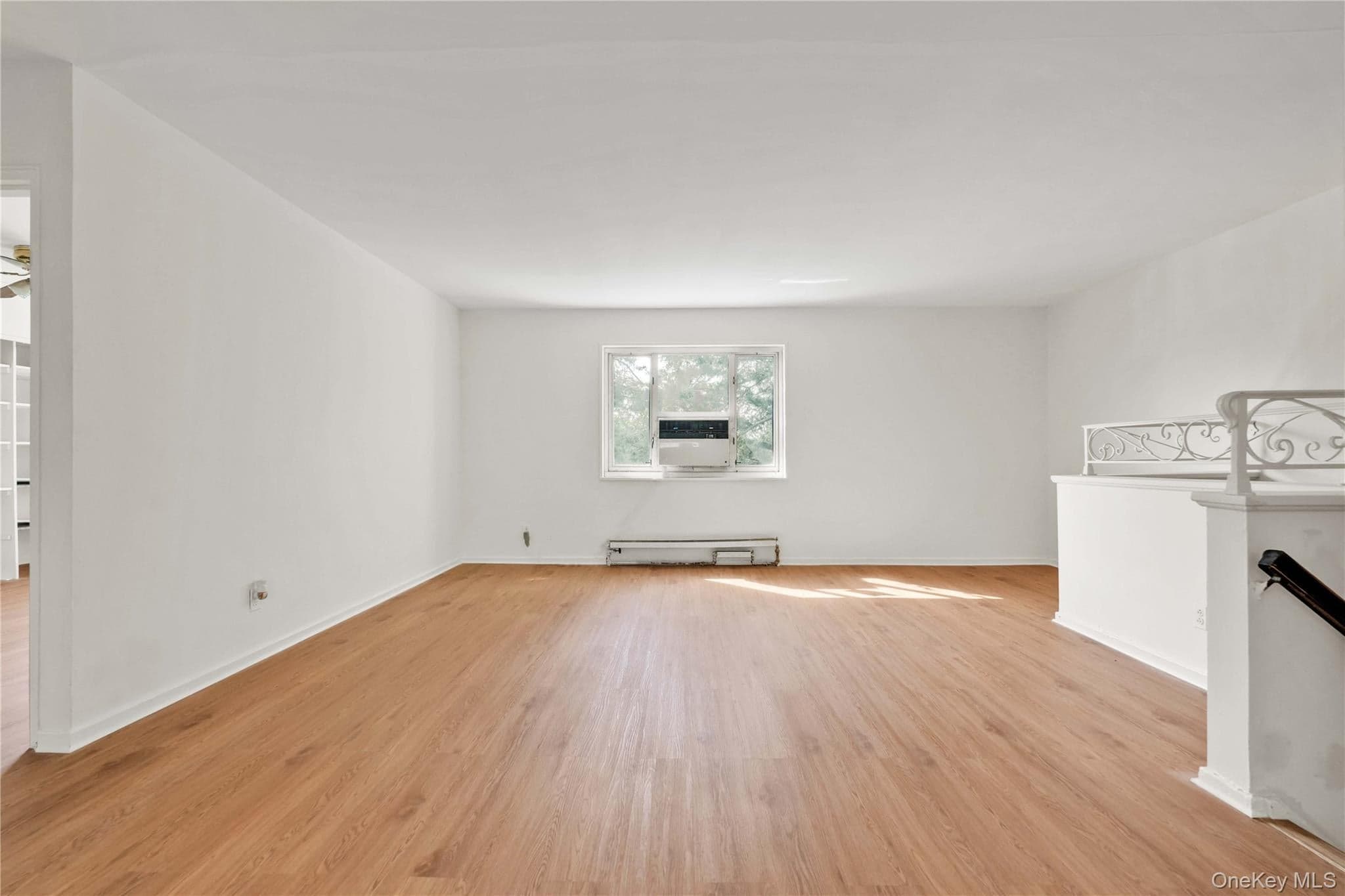 224-01 Hillside Avenue Unit: Upper thumbnail 3
