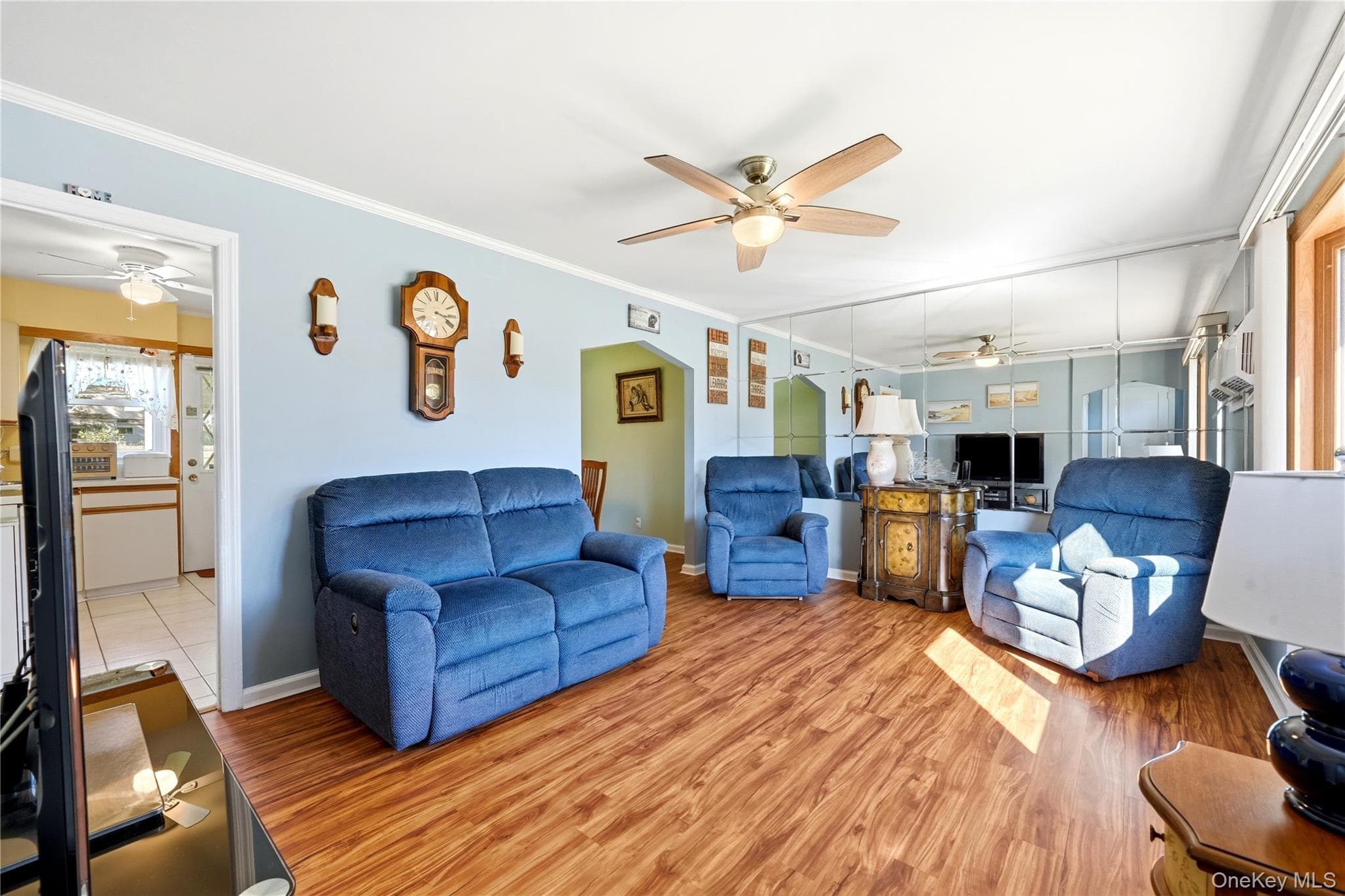 305 W Nicholai Street thumbnail 4
