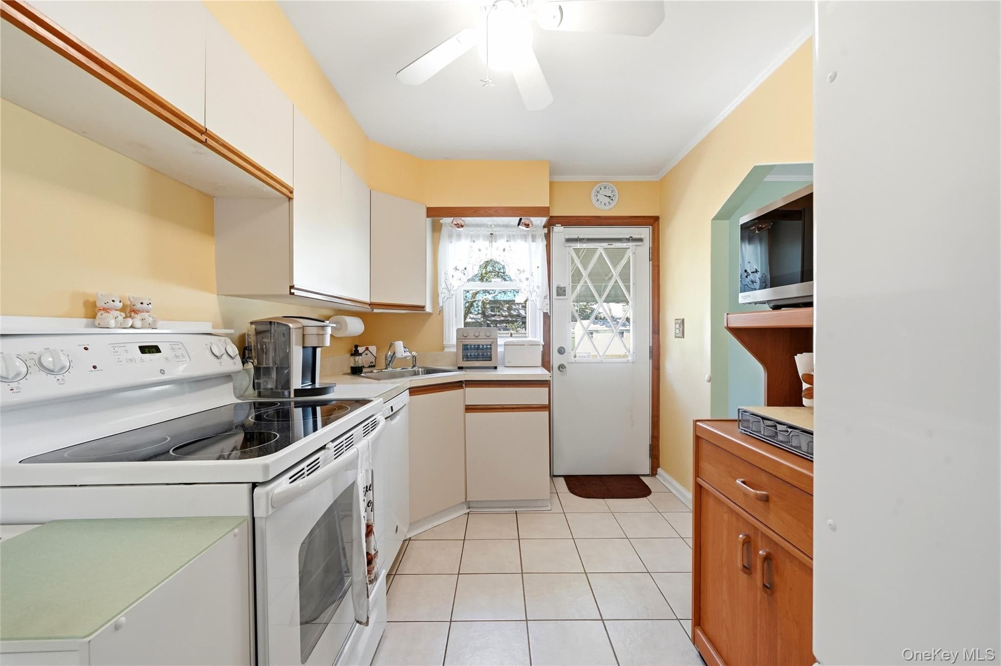 305 W Nicholai Street thumbnail 13