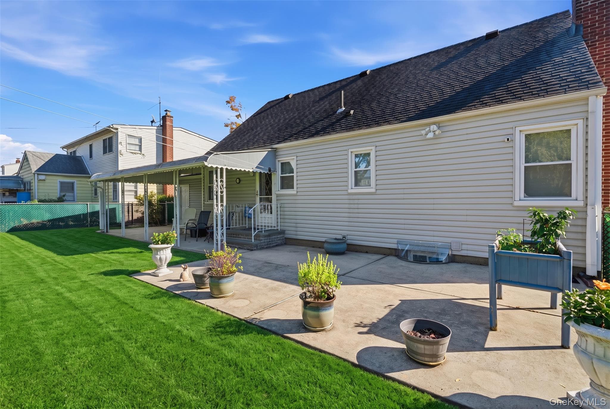 305 W Nicholai Street thumbnail 27