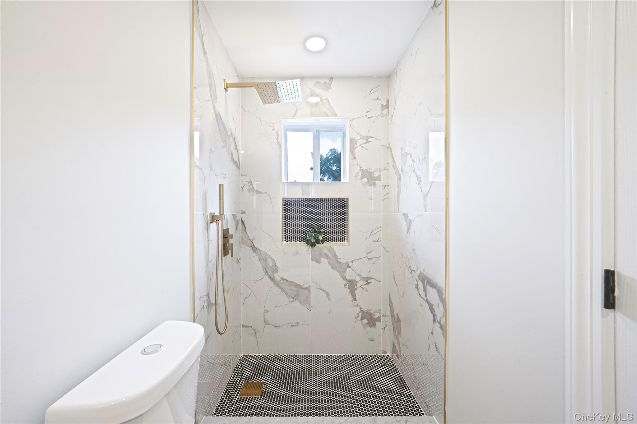 25 Avenue B thumbnail 17