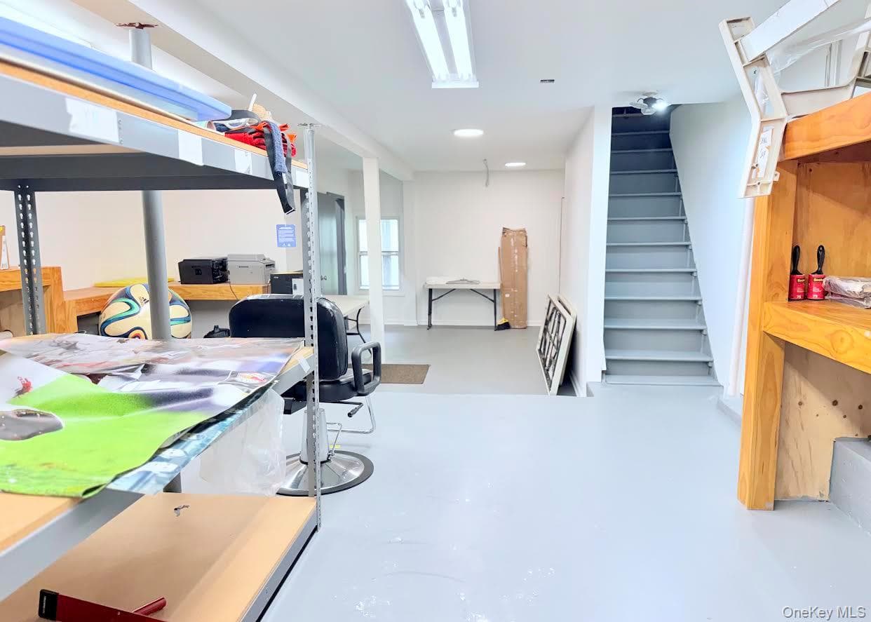 168 E Boston Post Road thumbnail 24