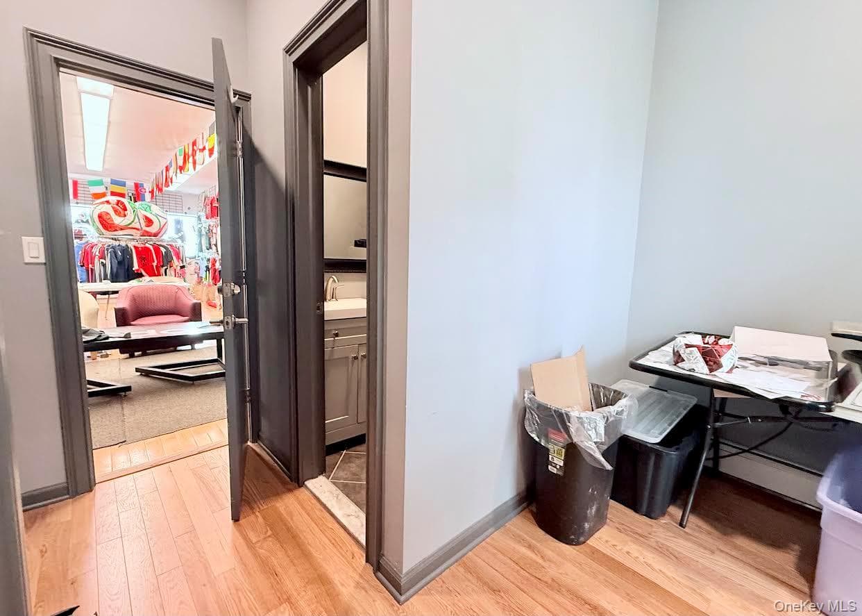 168 E Boston Post Road thumbnail 13