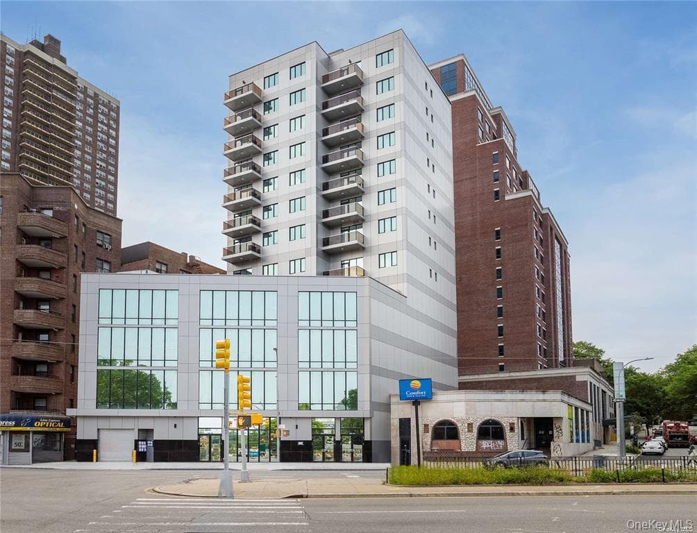 124-28 Queens Boulevard Unit: 9A, Kew Gardens