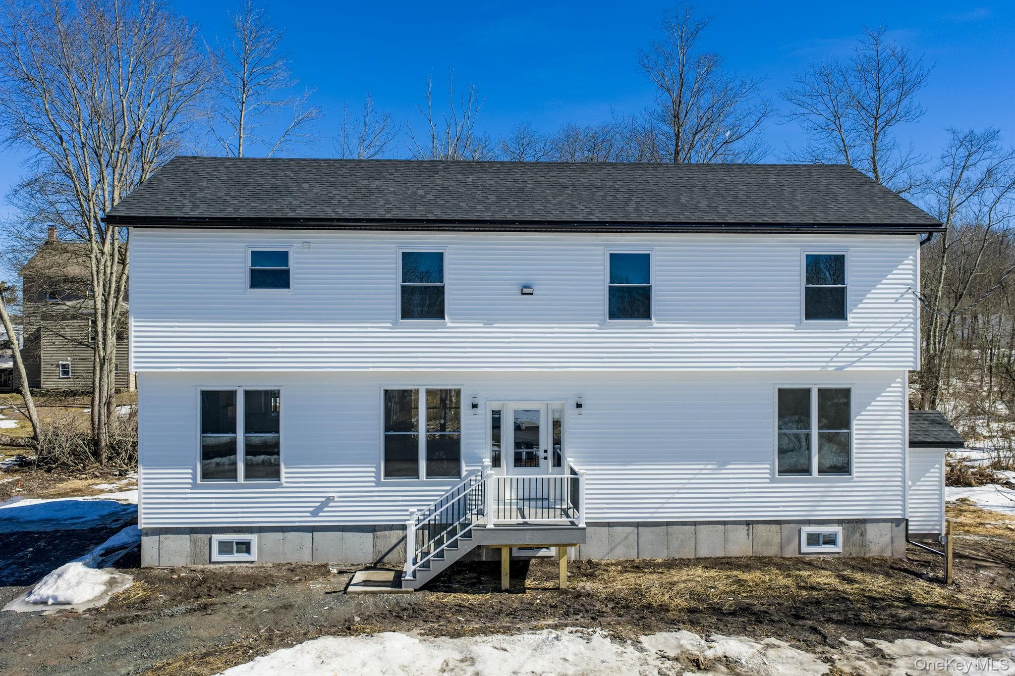 6 Maple Avenue thumbnail 2