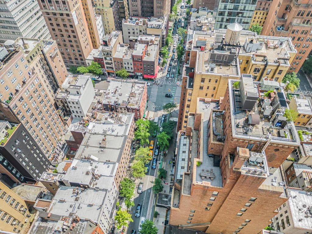 113 E 39th Street thumbnail 24