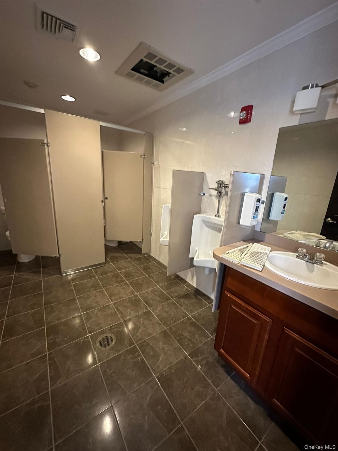 25 Nassau Lane thumbnail 18