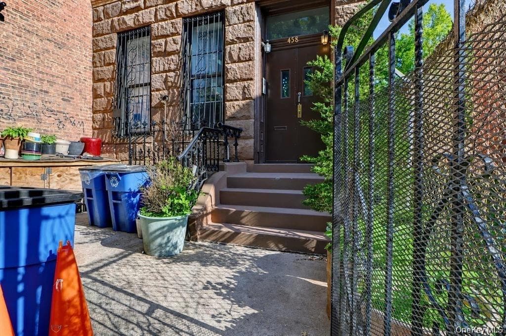 458 Halsey Street thumbnail 2