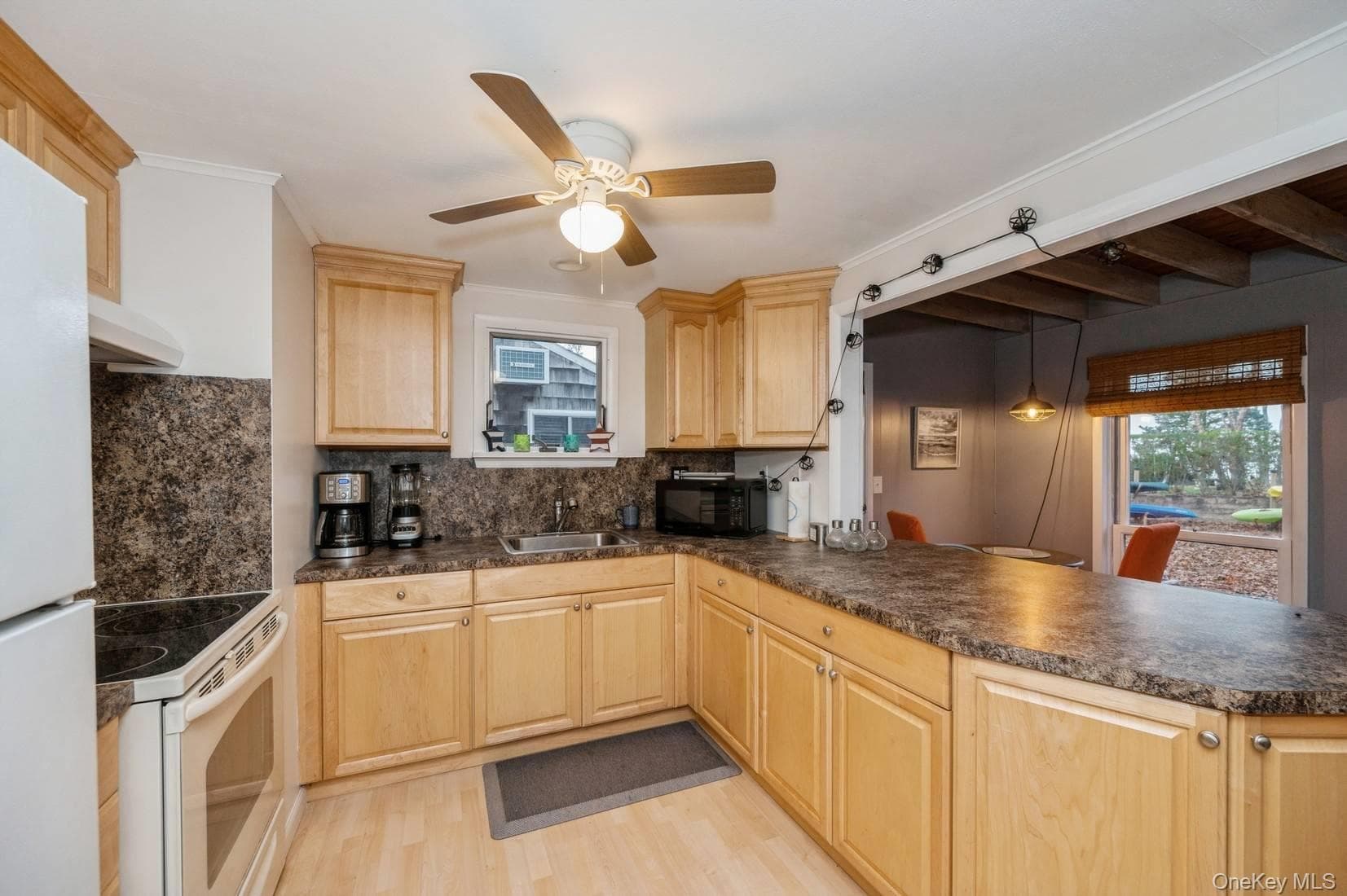14 E Landing Road thumbnail 6