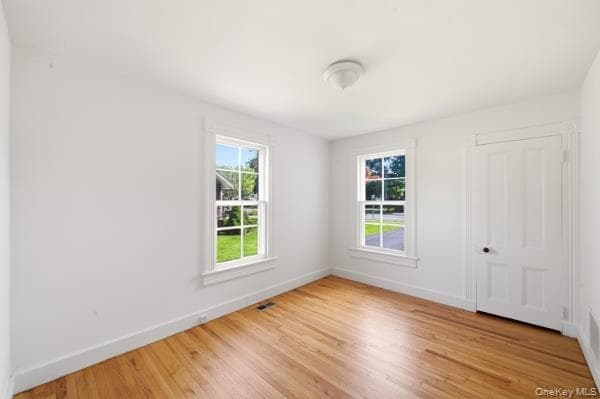 36 Railroad Ave. AVE thumbnail 15